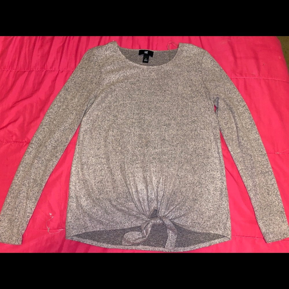 NWOT light pink & grey sweater